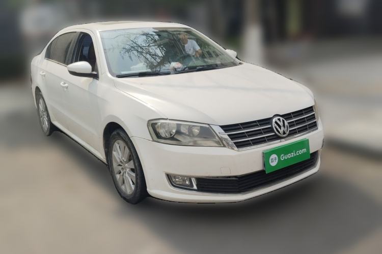 Used Volkswagen Lavida 2013 Restyled Classic 1.6L Automatic Comfort Edition Front Right 45 Deg