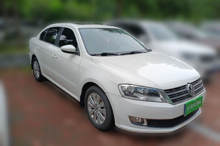 Used Volkswagen Lavida 2013 Restyled Classic 1.6L Automatic Comfort Edition Front Right 45 Deg