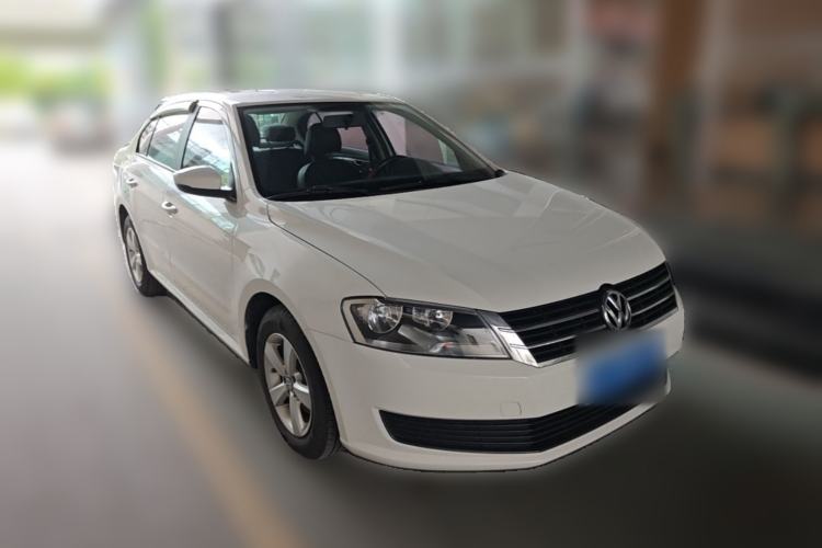 Used Volkswagen Lavida 2013 Revised Classic 1.6L Automatic Fashion Edition Front Right 45 Deg
