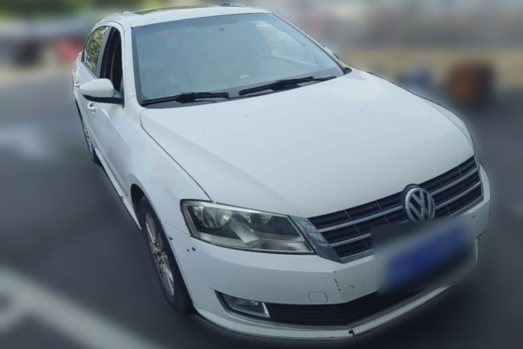 Used Volkswagen Lavida 2013 Revised Version 1.4 TSI DSG Comfort Edition Front Right 45 Deg