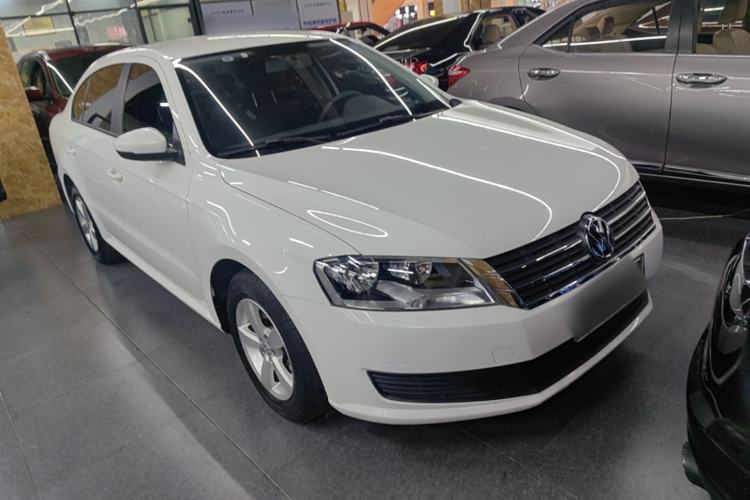 Used Volkswagen Lavida 2013 Revised Classic 1.6L Automatic Fashion Edition Front Right 45 Deg