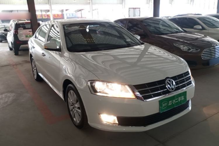 Used Volkswagen Lavida 2013 Restyled Classic 1.6L Manual Comfort Edition Front Right 45 Deg