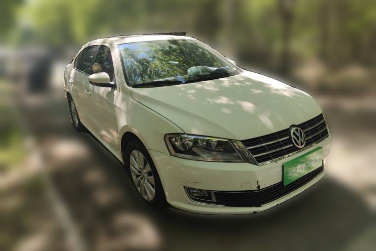 Used Volkswagen Lavida 2013 Restyled Classic 1.6L Automatic Comfort Edition Front Right 45 Deg