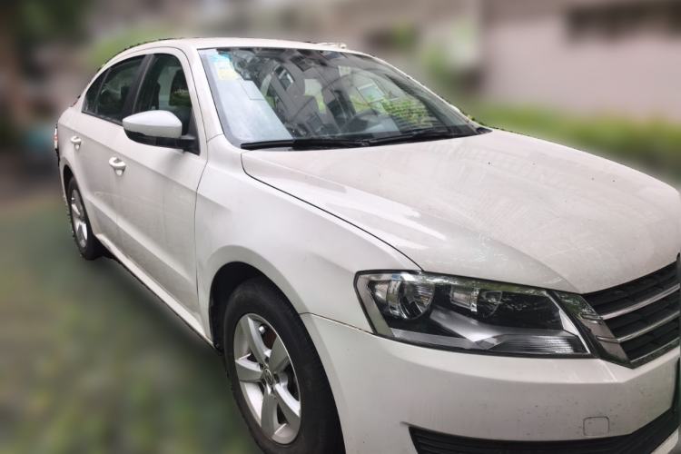 Used Volkswagen Lavida 2013 Revised Classic 1.6L Automatic Fashion Edition Front Right 45 Deg