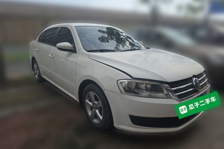 Used Volkswagen Lavida 2013 Revised Classic 1.6L Manual Fashion Edition Front Right 45 Deg