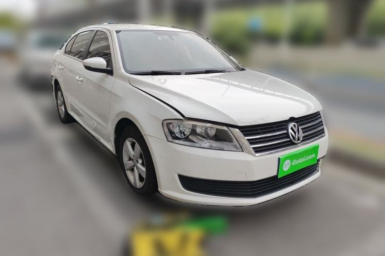 Used Volkswagen Lavida 2013 Revised Classic 1.6L Automatic Fashion Edition Front Right 45 Deg