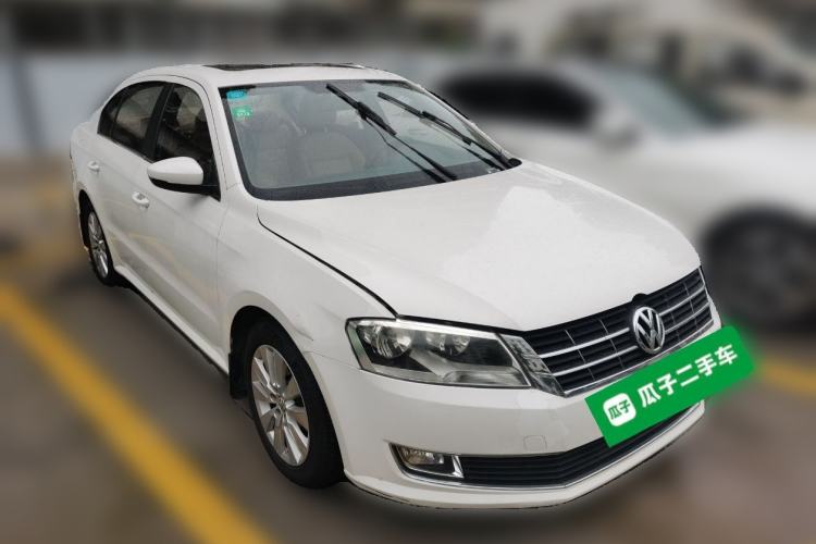 Used Volkswagen Lavida 2013 Restyled Classic 1.6L Automatic Comfort Edition Front Right 45 Deg