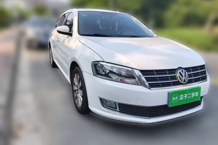 Used Volkswagen Lavida 2013 Revised Version 1.4 TSI DSG Comfort Edition Front Right 45 Deg