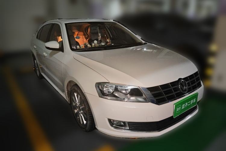 Used Volkswagen Lavida 2013 1.6L Manual Comfort Edition Front Right 45 Deg