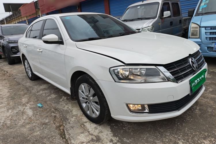 Used Volkswagen Lavida 2013 Restyled Classic 1.6L Automatic Comfort Edition Front Right 45 Deg