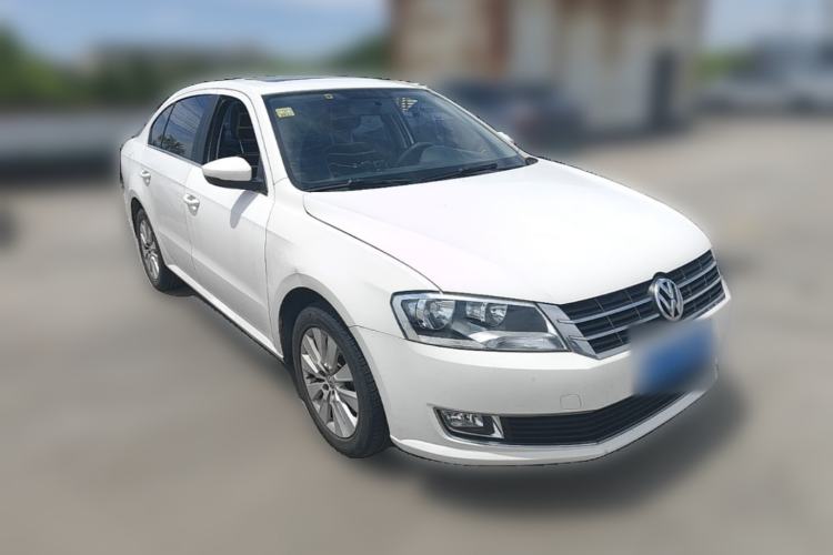 Used Volkswagen Lavida 2013 Restyled Classic 1.6L Automatic Comfort Edition Front Right 45 Deg