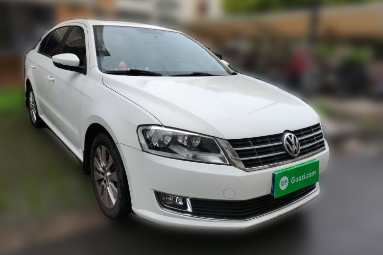Used Volkswagen Lavida 2013 Revised Version 1.4 TSI DSG Comfort Edition Front Right 45 Deg