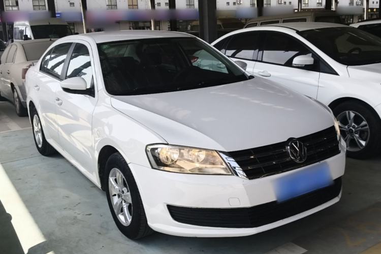 Used Volkswagen Lavida 2013 Revised Classic 1.6L Automatic Fashion Edition Front Right 45 Deg
