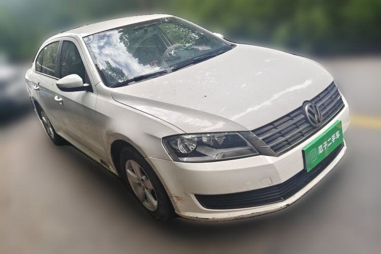 Used Volkswagen Lavida 2013 Revised Classic 1.6L Automatic Fashion Edition Front Right 45 Deg