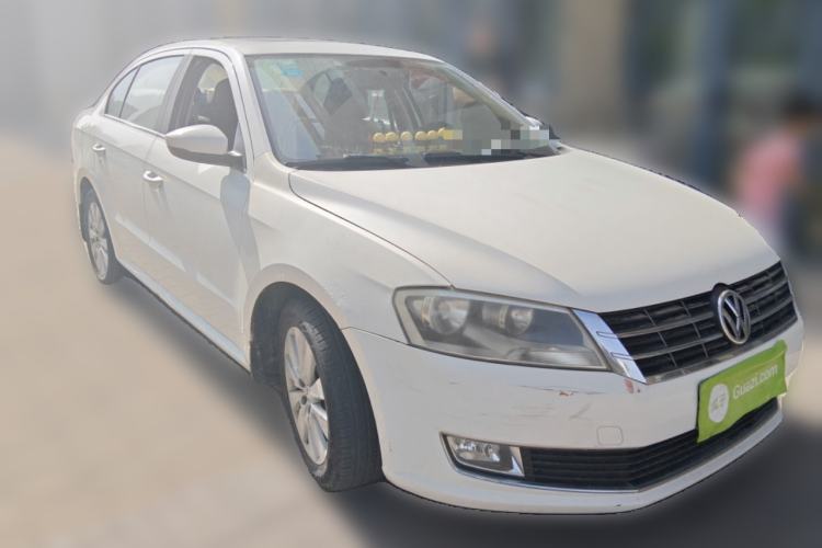 Used Volkswagen Lavida 2013 1.4TSI DSG Comfort Edition Front Right 45 Deg