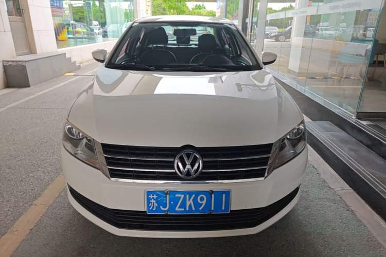 Used Volkswagen Lavida 2013 Revised Classic 1.6L Automatic Fashion Edition Front
