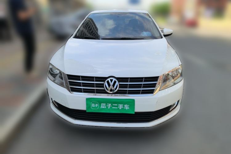 Used Volkswagen Lavida 2013 Restyled Classic 1.6L Manual Comfort Edition Front
