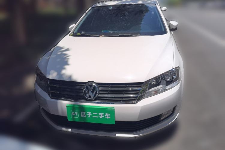 Used Volkswagen Lavida 2013 Revised Classic 1.6L Manual Fashion Edition Front