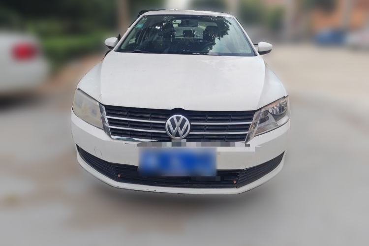Used Volkswagen Lavida 2013 Revised Classic 1.6L Automatic Fashion Edition Front