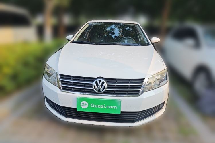 Used Volkswagen Lavida 2013 Revised Classic 1.6L Manual Fashion Edition Front