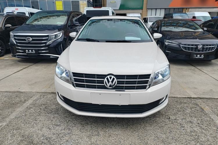 Used Volkswagen Lavida 2013 Restyled Classic 1.6L Automatic Comfort Edition Front