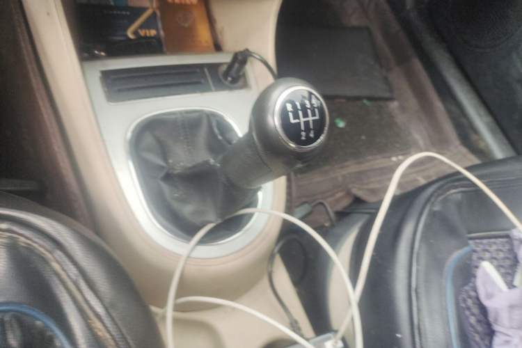 Used Volkswagen Lavida 2013 Classic 1.6L Manual Fashion Edition Gear Lever