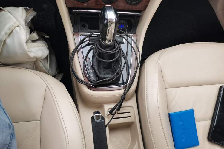 Used Volkswagen Lavida 2013 Restyled Classic 1.6L Automatic Comfort Edition Gear Lever