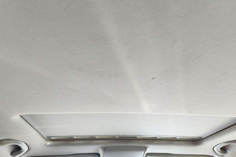 Used Volkswagen Lavida 2013 Restyled Classic 1.6L Manual Comfort Edition Headliner