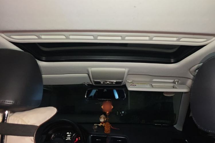 Used Volkswagen Lavida 2013 Restyled Classic 1.6L Automatic Comfort Edition Headliner