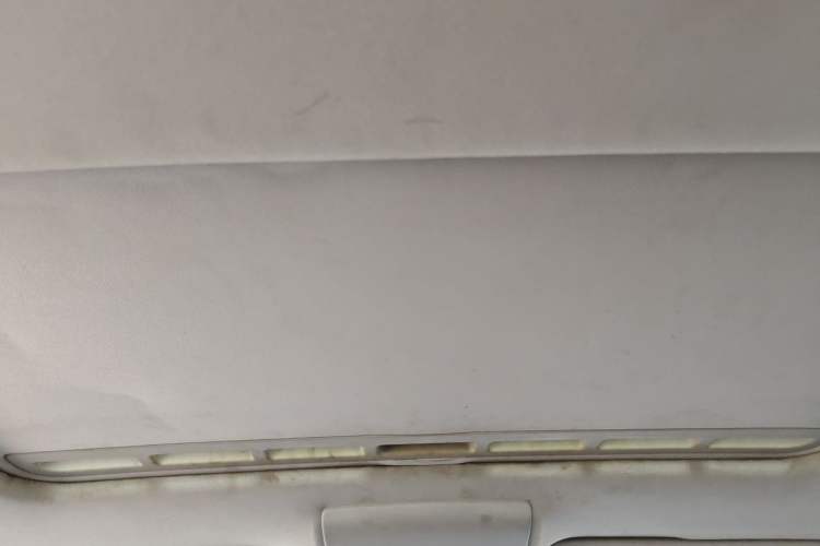 Used Volkswagen Lavida 2013 Restyled Classic 1.6L Manual Comfort Edition Headliner