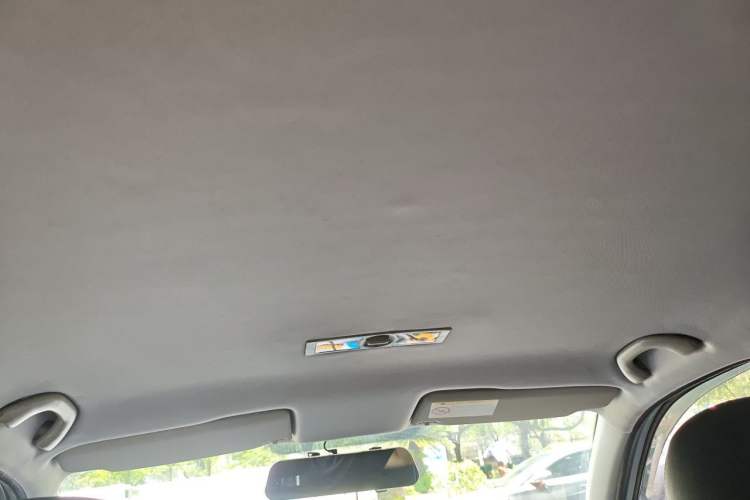 Used Volkswagen Lavida 2013 1.6L Automatic Fashion Edition Headliner