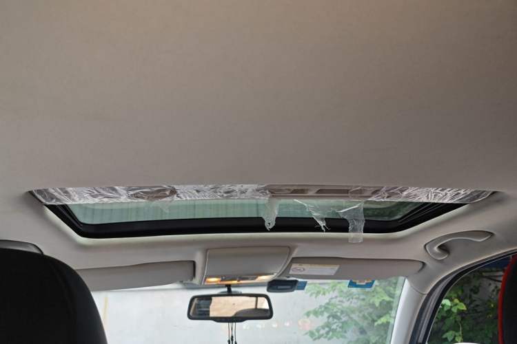 Used Volkswagen Lavida 2013 Restyled Classic 1.6L Manual Comfort Edition Headliner