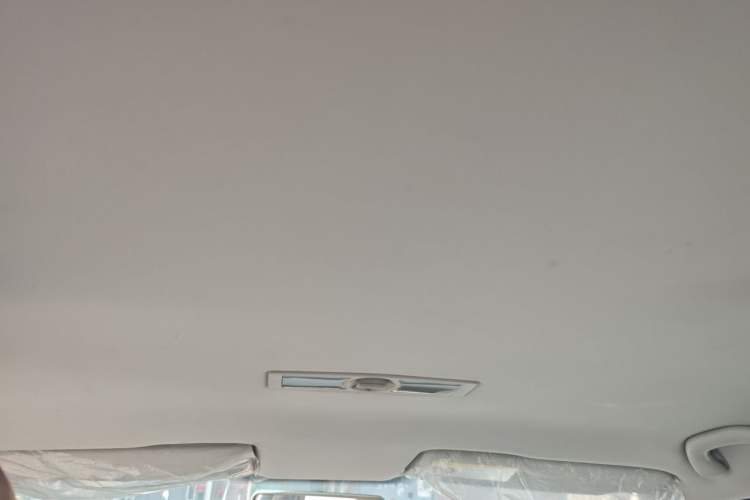Used Volkswagen Lavida 2013 Revised Classic 1.6L Manual Fashion Edition Headliner