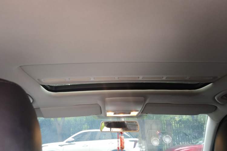 Used Volkswagen Lavida 2013 Restyled Classic 1.6L Automatic Comfort Edition Headliner