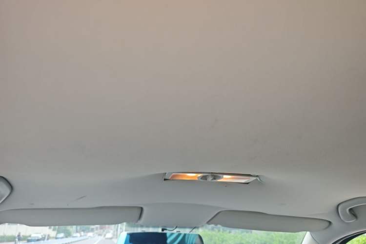 Used Volkswagen Lavida 2013 Revised Classic 1.6L Automatic Fashion Edition Headliner