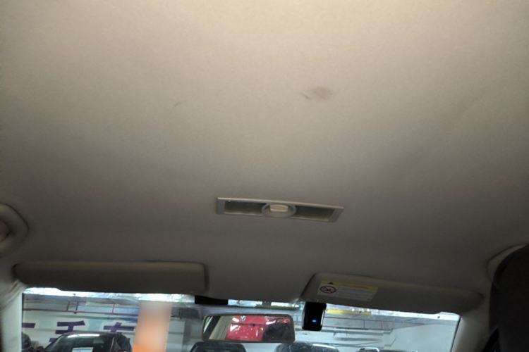Used Volkswagen Lavida 2013 Revised Classic 1.6L Manual Fashion Edition Headliner