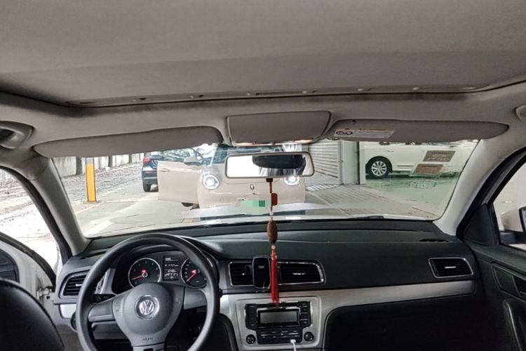 Used Volkswagen Lavida 2013 Restyled Classic 1.6L Manual Comfort Edition Headliner