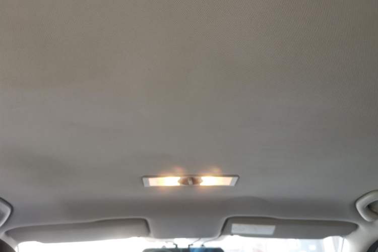 Used Volkswagen Lavida 2013 Revised Classic 1.6L Manual Fashion Edition Headliner
