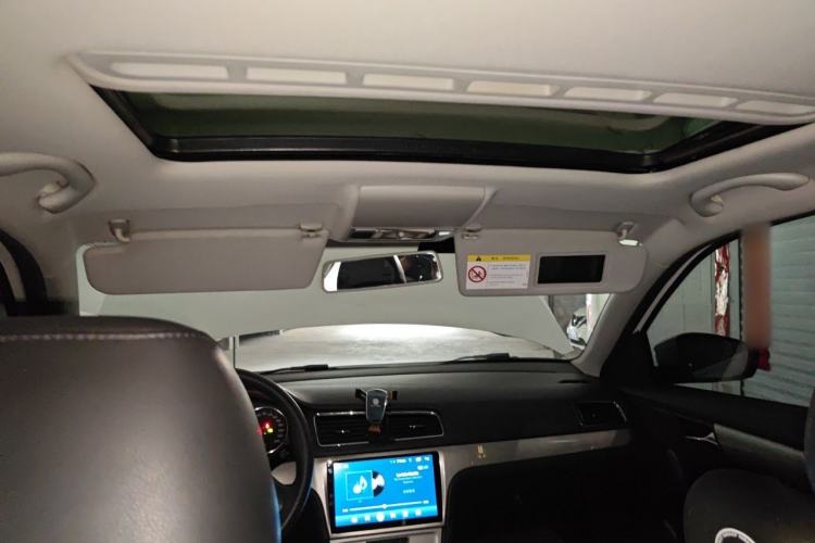 Used Volkswagen Lavida 2013 Restyled Classic 1.6L Automatic Comfort Edition Headliner
