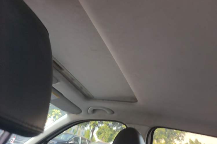 Used Volkswagen Lavida 2013 Restyled Classic 1.6L Manual Comfort Edition Headliner