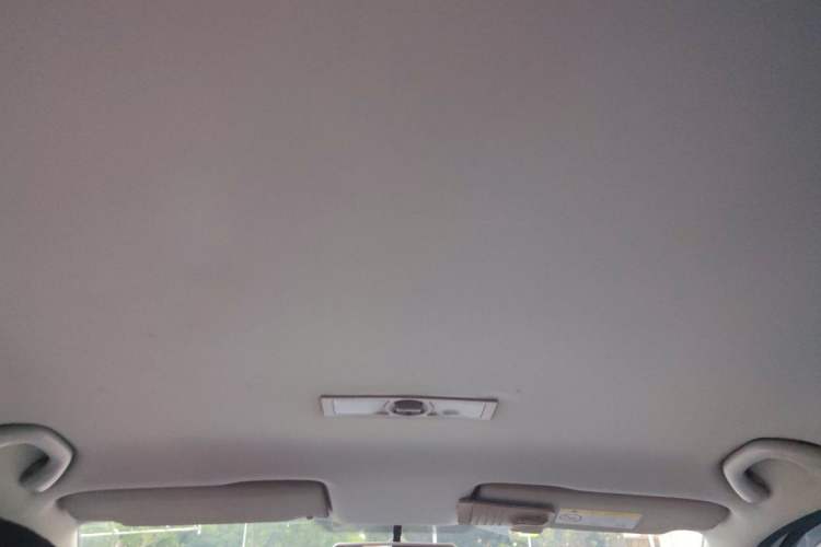 Used Volkswagen Lavida 2013 Revised Classic 1.6L Manual Fashion Edition Headliner