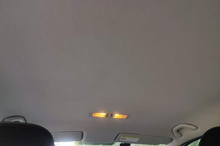 Used Volkswagen Lavida 2013 Revised Classic 1.6L Automatic Fashion Edition Headliner
