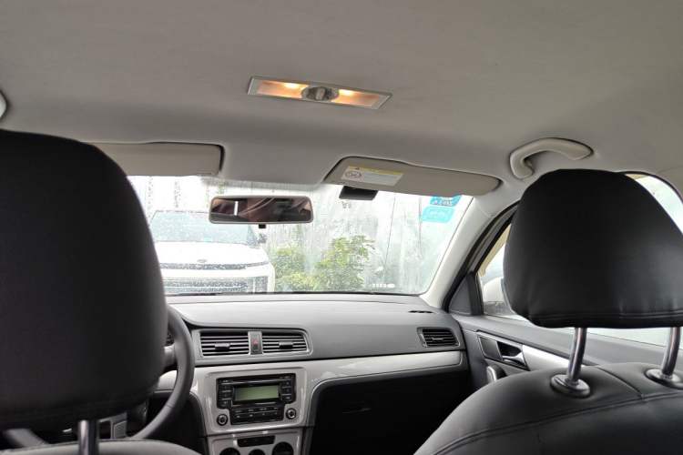 Used Volkswagen Lavida 2013 Revised Classic 1.6L Manual Fashion Edition Headliner