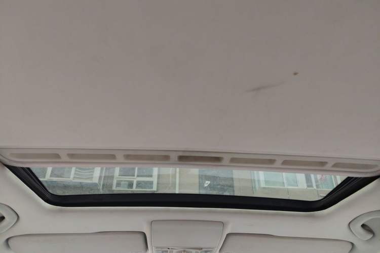 Used Volkswagen Lavida 2013 Restyled Classic 1.6L Manual Comfort Edition Headliner