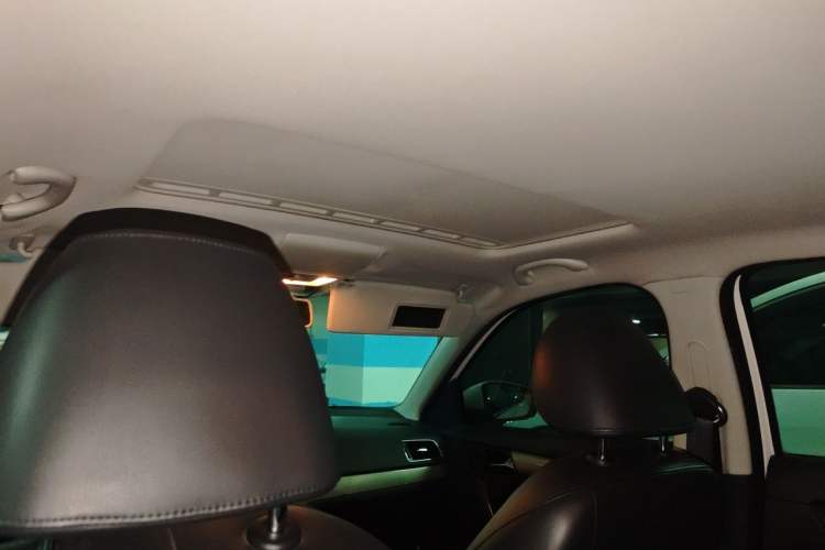 Used Volkswagen Lavida 2013 Restyled Classic 1.6L Automatic Comfort Edition Headliner