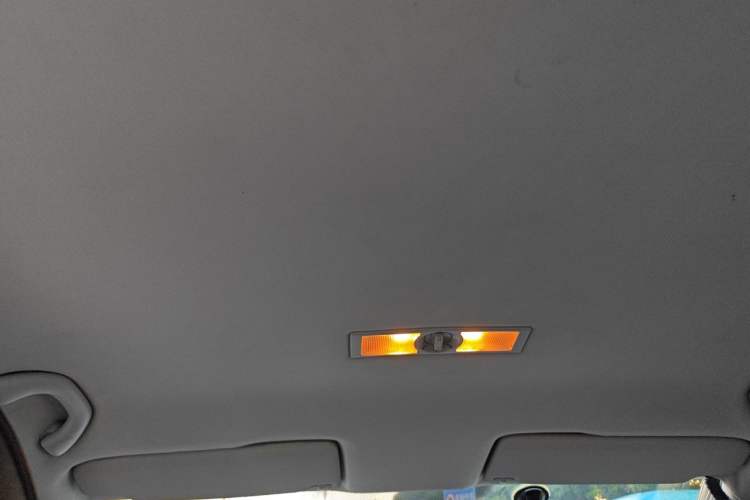Used Volkswagen Lavida 2013 Revised Classic 1.6L Automatic Fashion Edition Headliner