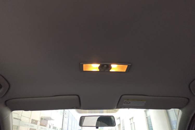 Used Volkswagen Lavida 2013 Revised Classic 1.6L Automatic Fashion Edition Headliner