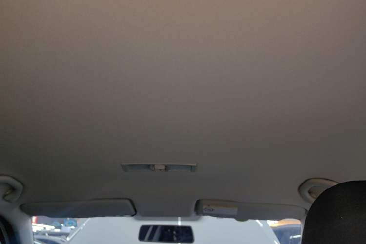 Used Volkswagen Lavida 2013 Revised Classic 1.6L Automatic Fashion Edition Headliner