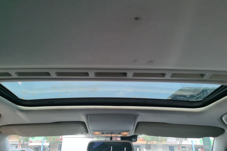 Used Volkswagen Lavida 2013 1.4 TSI Manual Luxury Edition Headliner