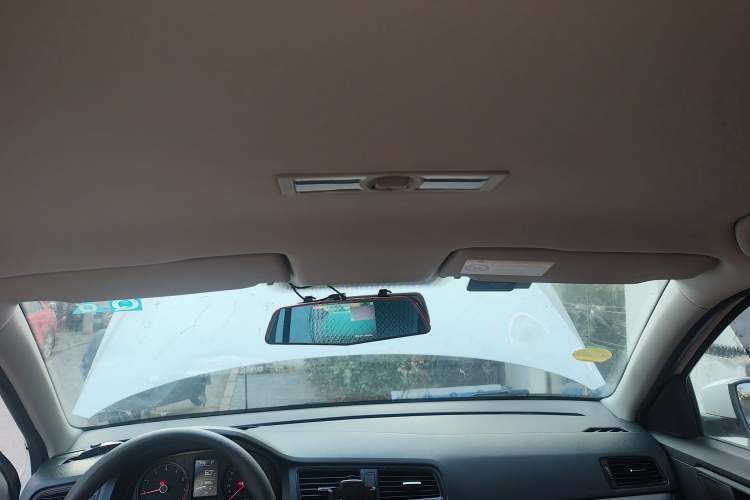 Used Volkswagen Lavida 2013 Revised Classic 1.6L Automatic Fashion Edition Headliner